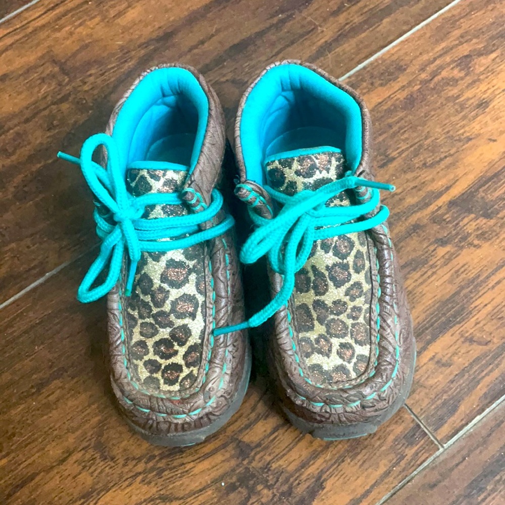 Kids twister shoes